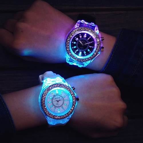 CEAS SILICON CU LUMINI DISCO